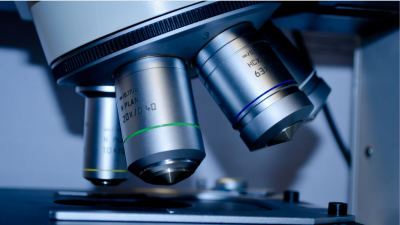 Microscope